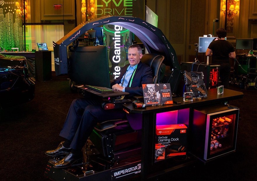 CES Hot Imperator Works IW R1  - Work Office Furniture recensie en prijs